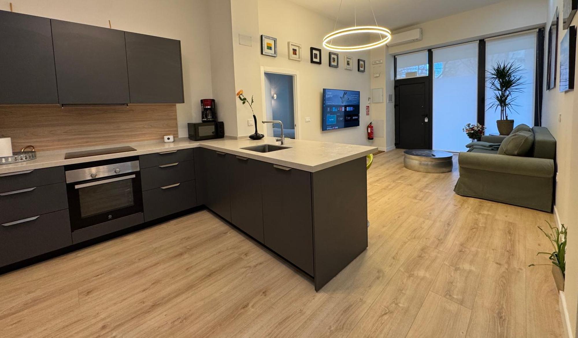 Luxury Suite Wifi Ac Servicios En La Puerta Madrid Kültér fotó