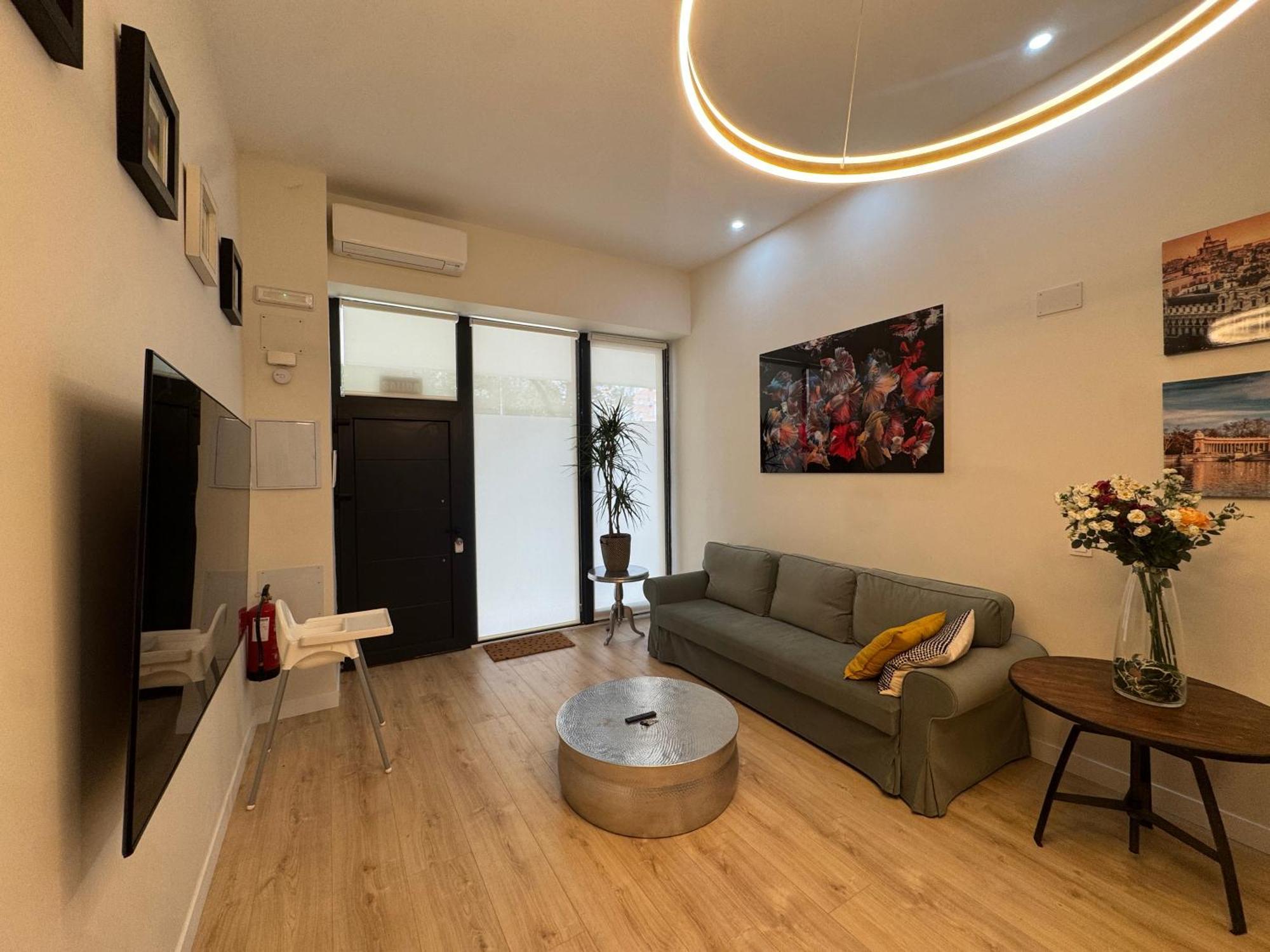 Luxury Suite Wifi Ac Servicios En La Puerta Madrid Kültér fotó